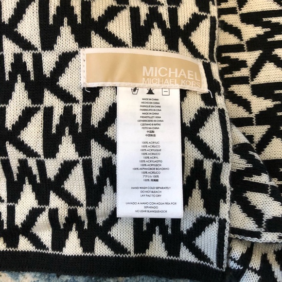 Michael Kors Scarf and Beanie Set - Picture 2 of 2